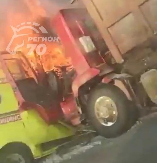 Четыре пассажира скорой помощи погибли в страшной аварии под Томском