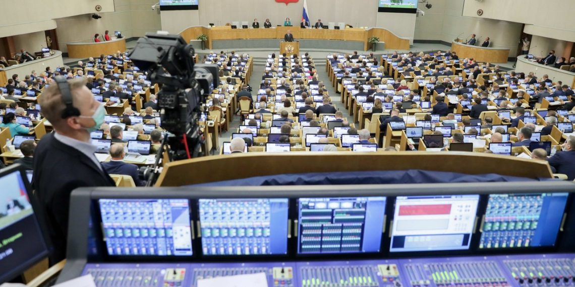 В ГД предложили сажать на 5 лет за повторную пропаганду ЛГБТ