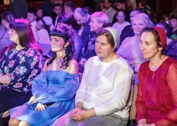 Многодетным мамам Новосибирска организовали торжественный прием в «Победе»