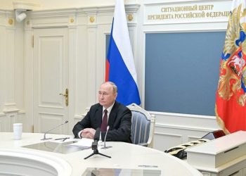 Путин разрешил военным — участникам СВО не предоставлять сведения о доходах
