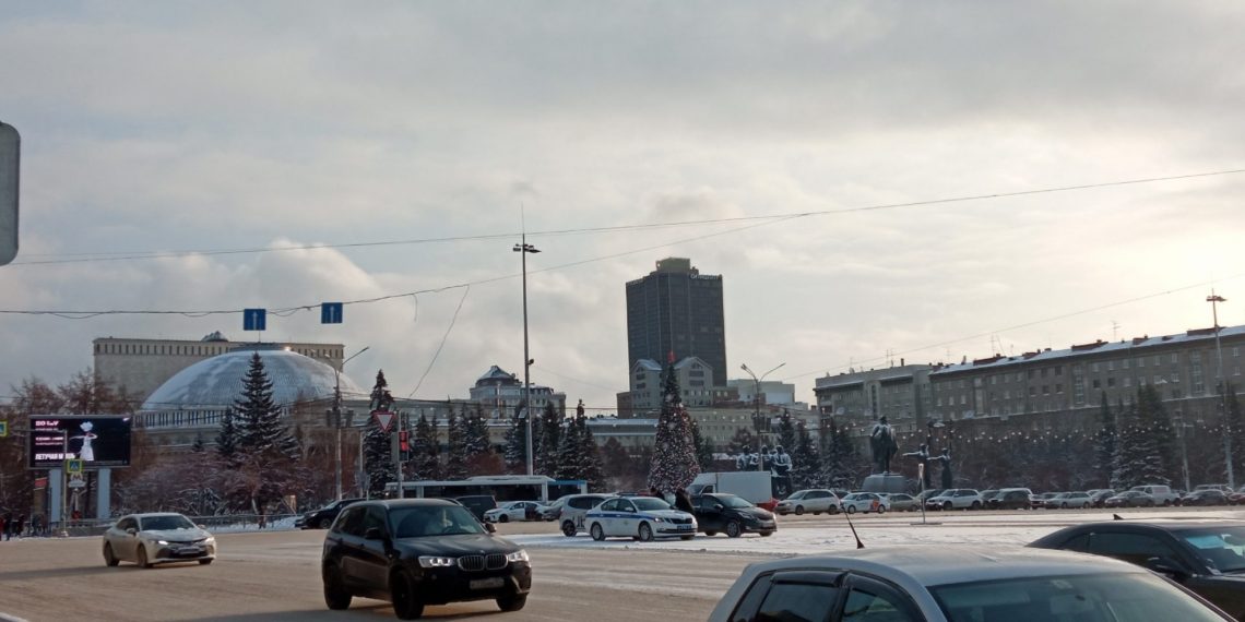 Потеплением и метелями встретит Новосибирск неделя 23-29 января