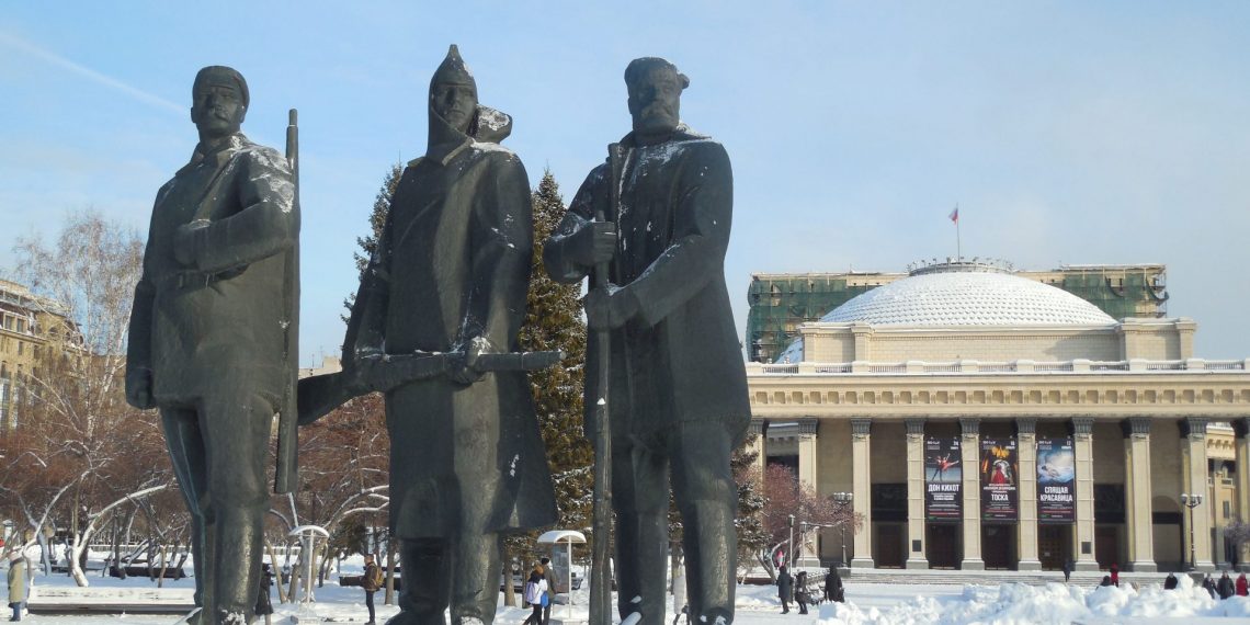 Экс-сенатор Россель выступил за перенос столицы России в Новосибирск