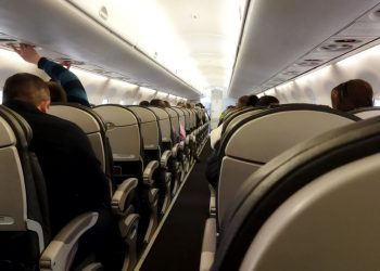 Сотни пассажиров не смогли прилететь в Новосибирск из Новокузнецка