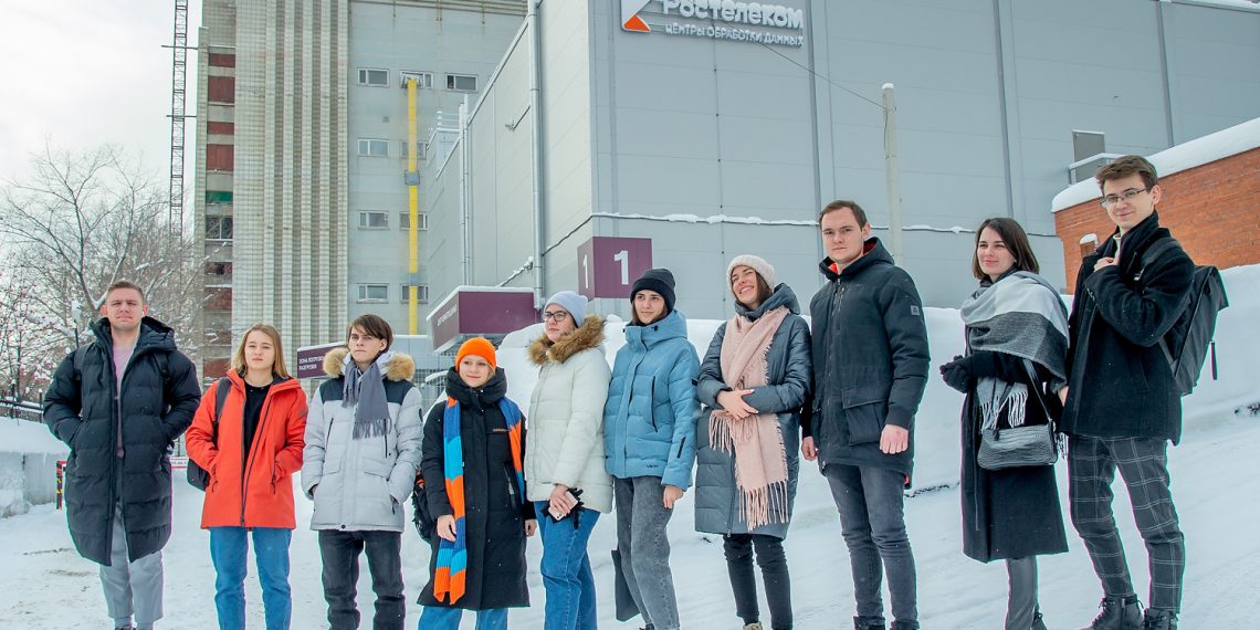 В Новосибирске «Ростелеком» познакомил будущих ИТ-специалистов с работой Центра обработки данных