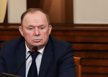 Депутат Лаптев останется под стражей до конца марта
