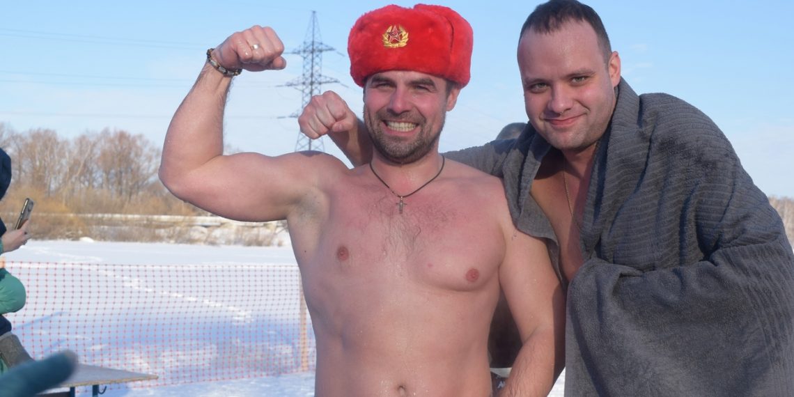 Самые яркие фото крещенских купаний — 2023 из Новосибирска