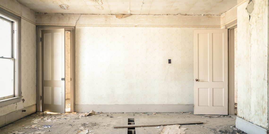 В СК начали проверку новости о выдаче непригодного жилья многодетной семье