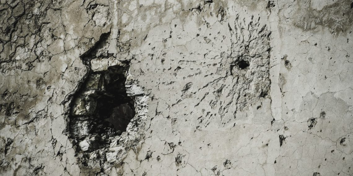 Чиновника Краснозерского района обвиняют в выдаче многодетной семье непригодного жилья