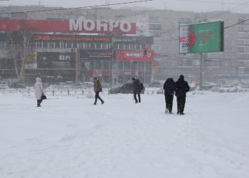 Технику со строек перебросят на борьбу с рекордными осадками в Новосибирске
