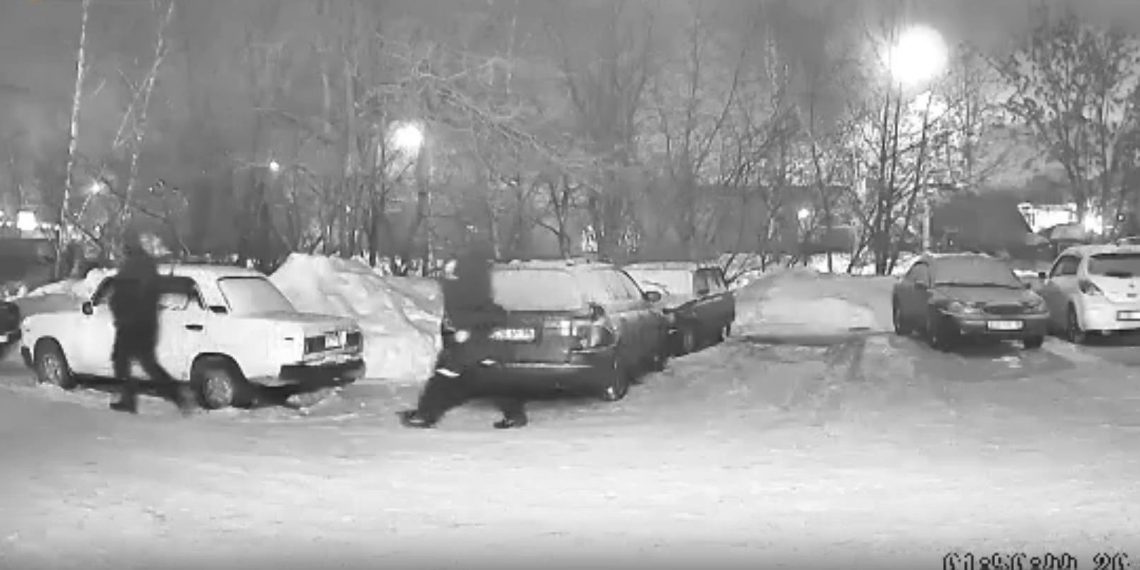 Жители Ленинки просят оградить их от автомобильных воров в Новосибирске