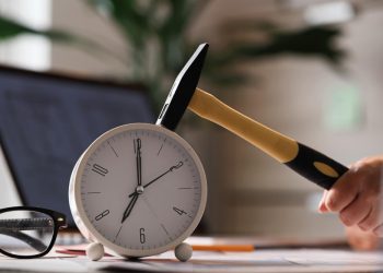 В Думе предложили вернуть Россию к переходу на летнее и зимнее время