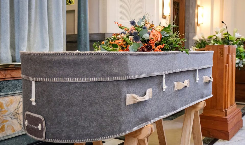 Цены на гробы взлетели в Новосибирской области почти на четверть