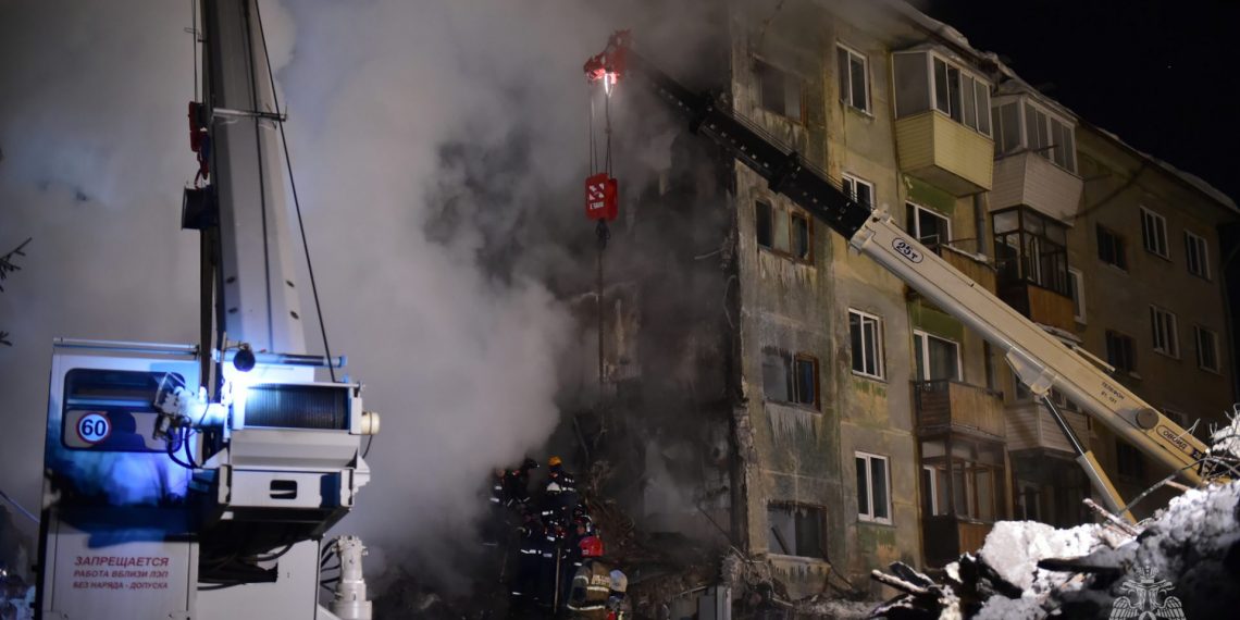 Бастрыкин направил московских криминалистов на место взрыва в пятиэтажке Новосибирска