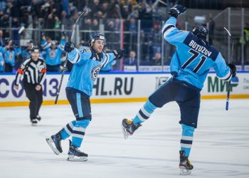 «Сибирь» досрочно вышла в плей-офф КХЛ
