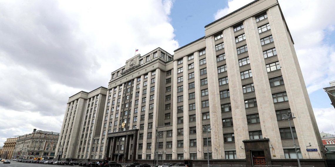 В Госдуме предложили выдавать многодетным семьям сертификаты на покупку авто