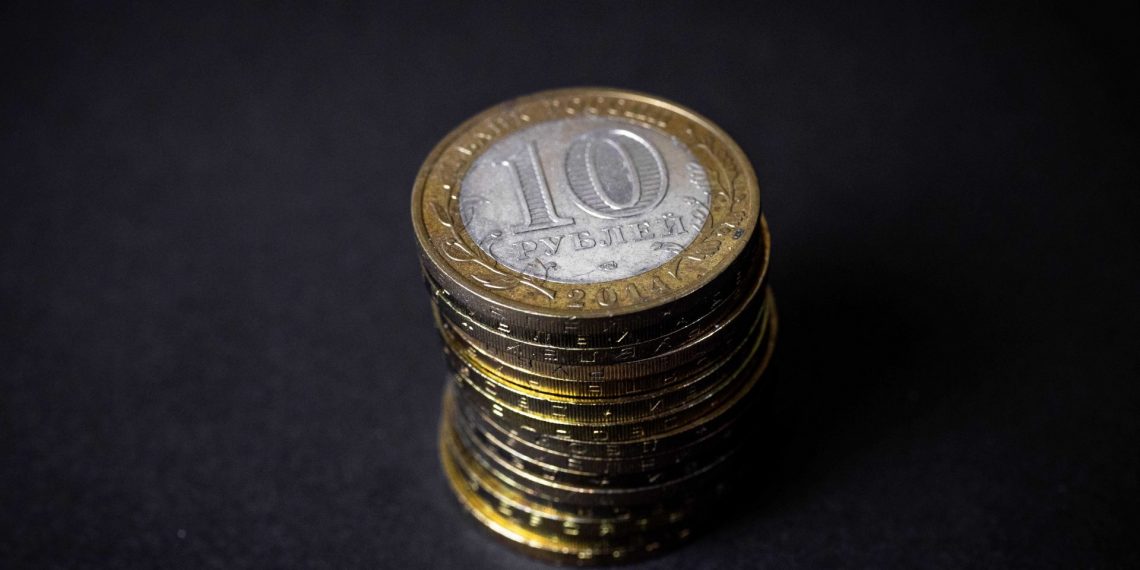 Росстат: уровень бедности в России достиг исторического минимума