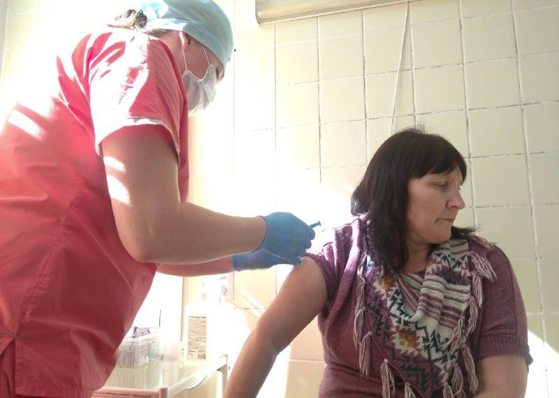 Медиков, педагогов и мигрантов внепланово привьют от кори в Новосибирской области