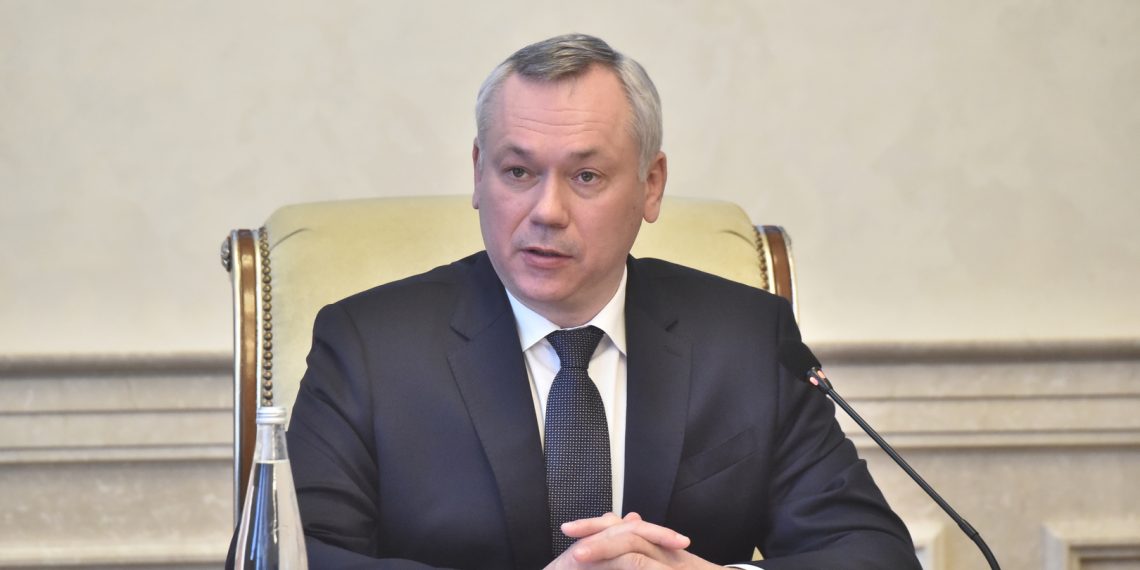 Андрей Травников поручил обеспечить бесперебойное движение автотранспорта в районе строительства 4-го моста