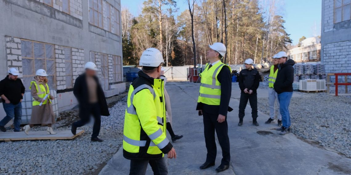 Губернатор проконтролировал ход строительства кампуса мирового уровня НГУ