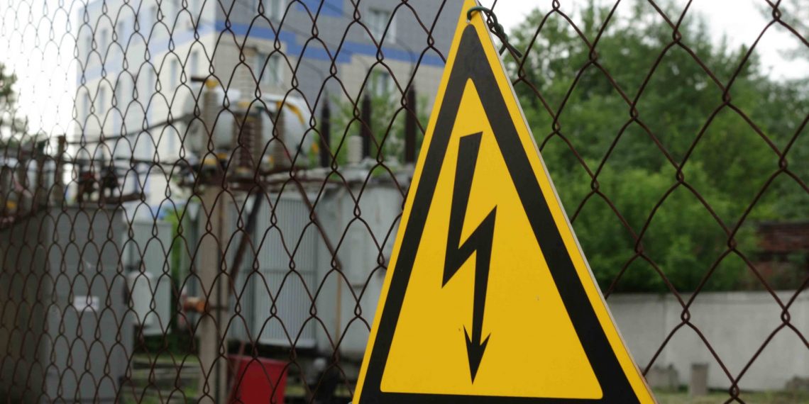 Энергетики напомнили о правилах электробезопасности накануне праздничных выходных