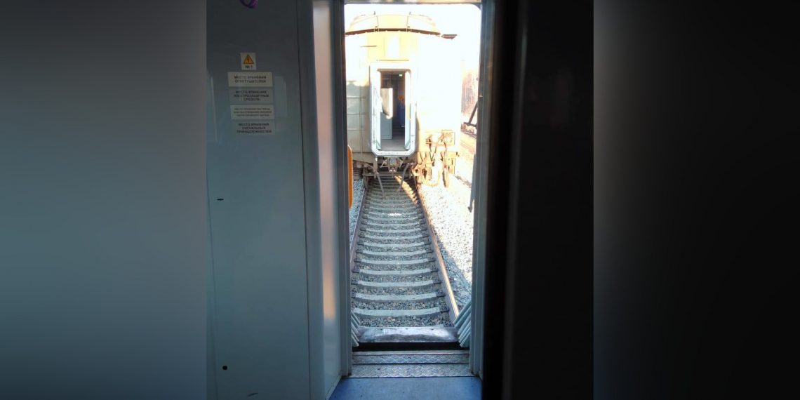 Под Новосибирском у электрички на ходу отцепился вагон с пассажирами