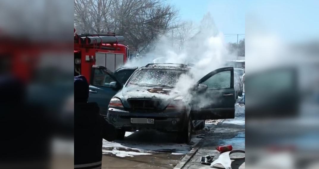 Полиция вычислила поджигателя кроссовера на Высоцкого — ущерб составил полмиллиона