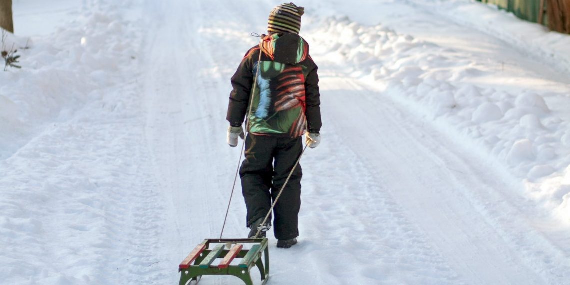 Двух пропавших 8-летних мальчиков искали ночью в Новосибирске