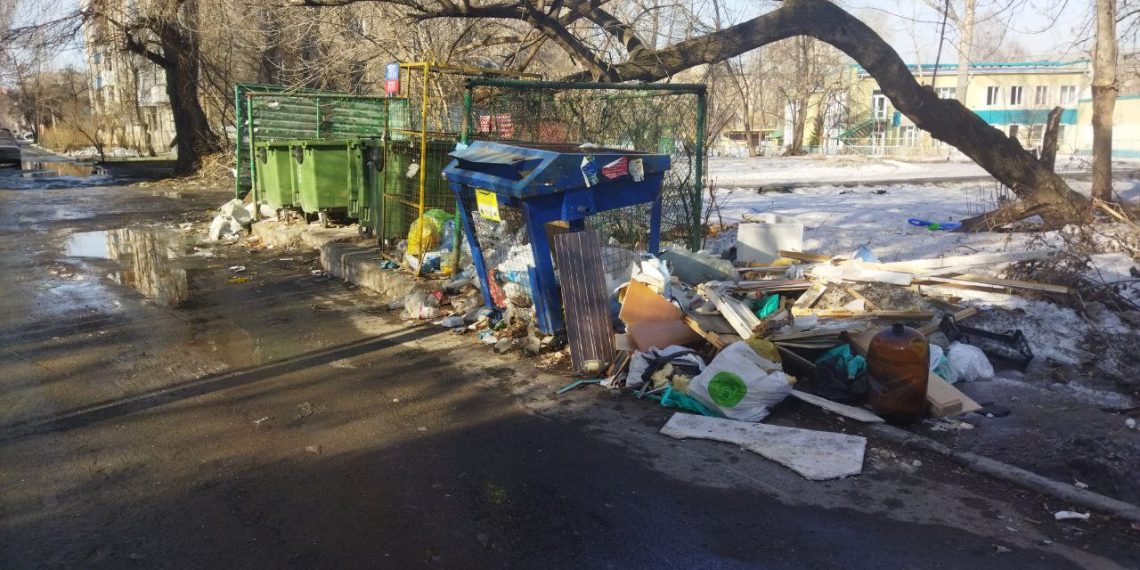 Новосибирцев напугали счета на 100 тысяч рублей за вывоз мусора