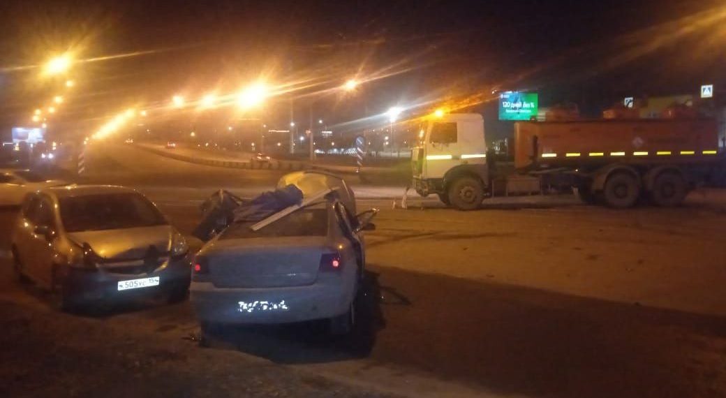 Водитель погиб в тройном ДТП возле «Меги» в Новосибирске