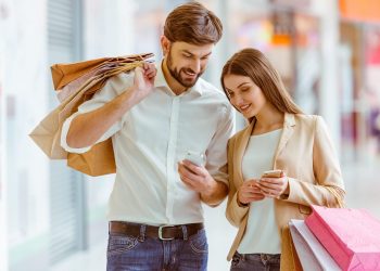 Новосибирцы весной стали чаще посещать торговые центры и онлайн-магазины