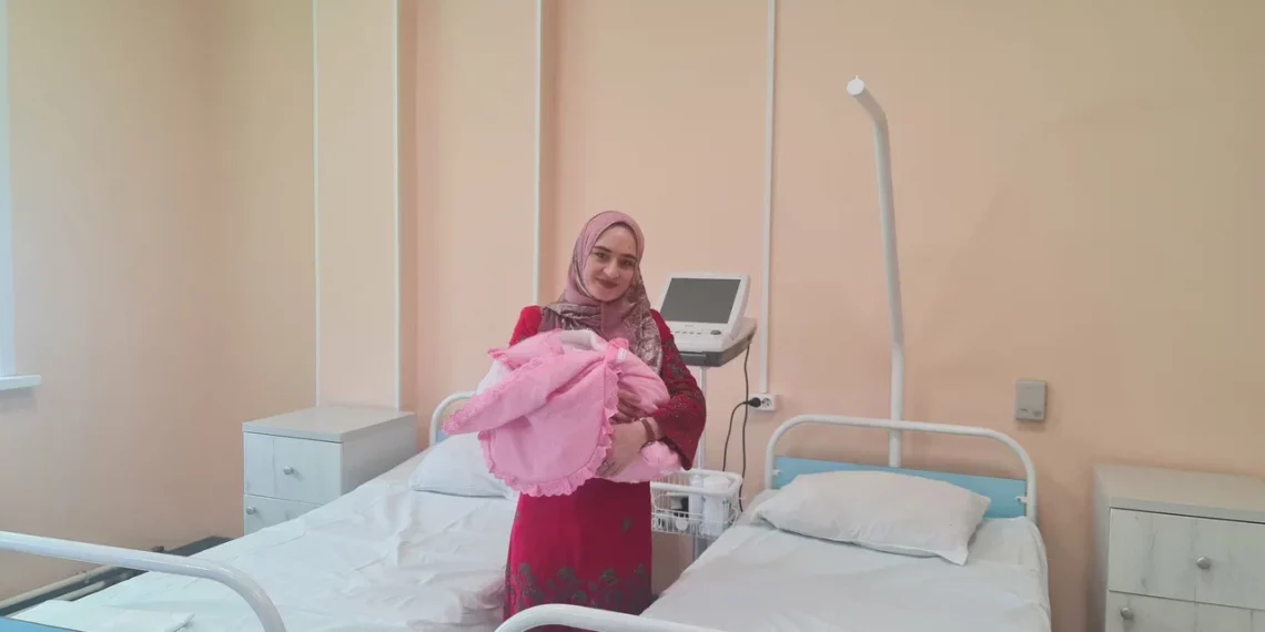 Новосибирские врачи помогли мигрантке с редким пороком сердца родить здорового ребенка