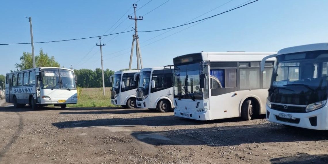 Семь автобусов эвакуировали в Бердске из-за сообщения о бомбе