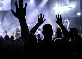 Музыкант Loqiemean отменил концерт в Новосибирске после жалобы Мизулиной в Генпрокуратуру