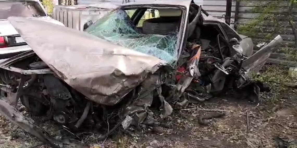 Audi с пенсионером за рулем раздавило в ДТП под Новосибирском