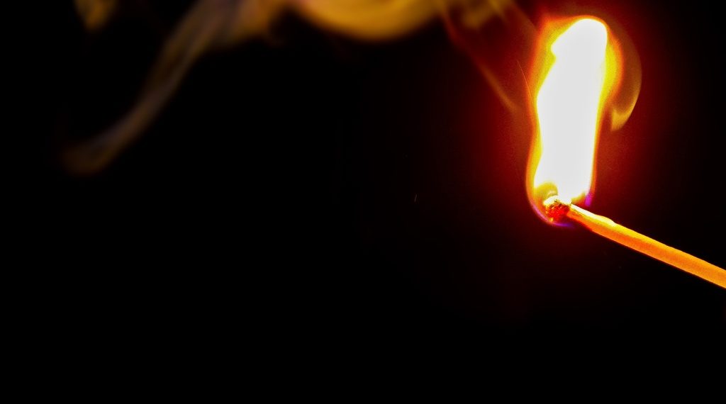 Источник: «Трёх подростков задержали за поджог релейных шкафов в Новосибирске»