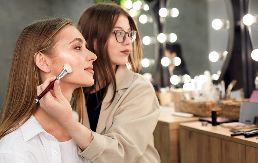 Киберпанк, 50 бьюти-боксов и мастер-классы — что ждёт новосибирцев на фестивале красоты