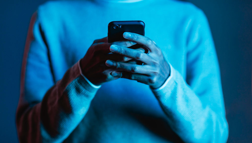 Мошенники стали «давить» на родственников своих «жертв» для доступа к семейному бюджету