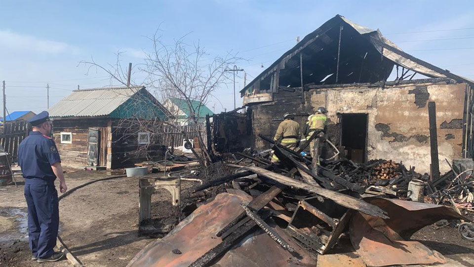 Восьмилетняя девочка погибла при пожаре в Татарске