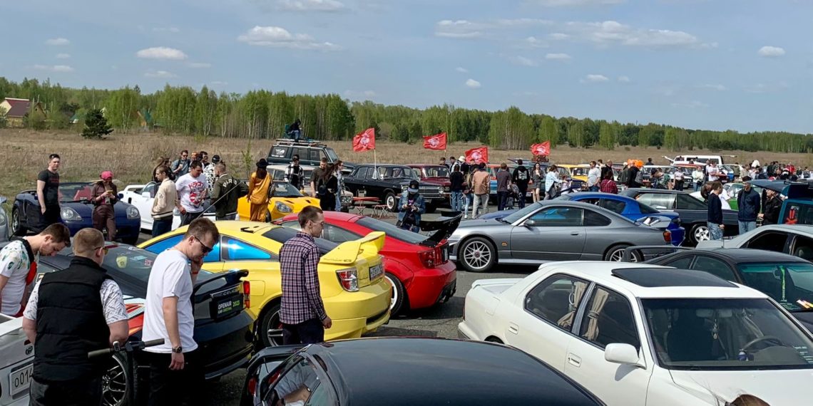 Автомобили, дрифт и бернаут: масштабный фестиваль машин прошел в Новосибирске