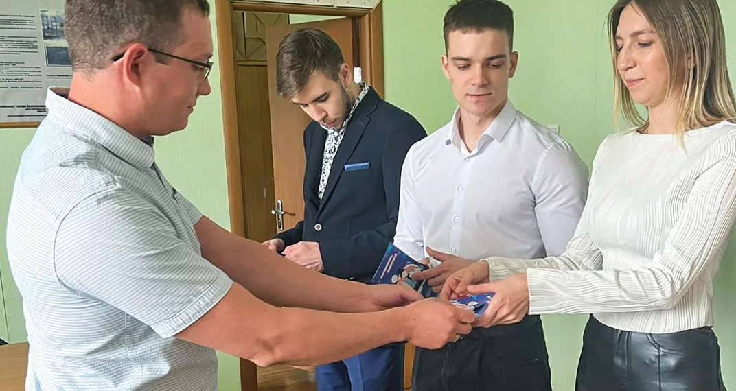 Сотрудники АО «РЭС» оценивают знания будущих энергетиков