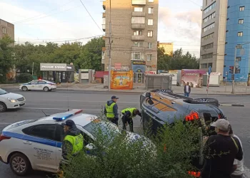 Водила без прав: в МВД дали подробности ДТП с переворотом в Новосибирске