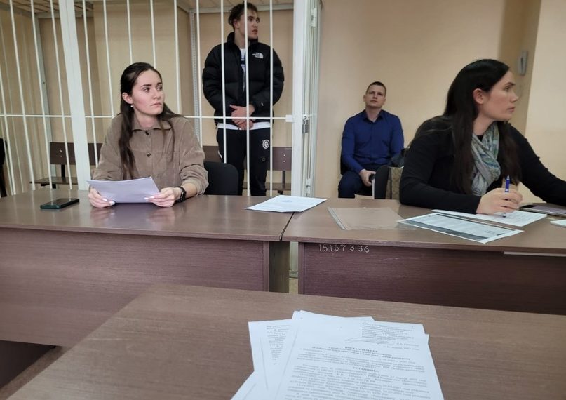 Сына экс-депутата, устроившего смертельное ДТП в центре Новосибирска, оставили в СИЗО