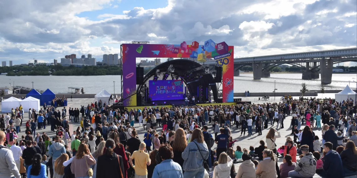 Сбер выступил генеральным партнером единого городского выпускного в Новосибирске