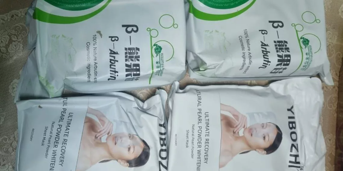 Таможенники задержали посылку из Китая в Новосибирск с 2 кг наркотиков