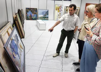 Почти 150 картин художников СФО отправятся на выставку «Сибирь-XIII» в Москве