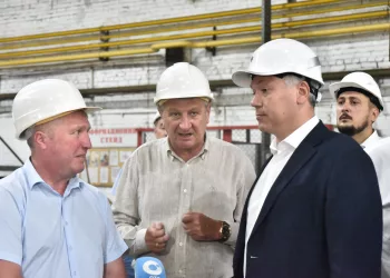 Губернатор Андрей Травников предложил возродить «Сибтекстильмаш»