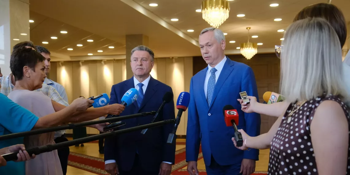 Повышение зарплаты бюджетникам и поддержка строительства метро: Андрей Травников обозначил важнейшие поправки в бюджет