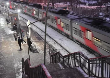 В Новосибирской области зажавшие дверьми пассажирку машинисты отправятся под суд