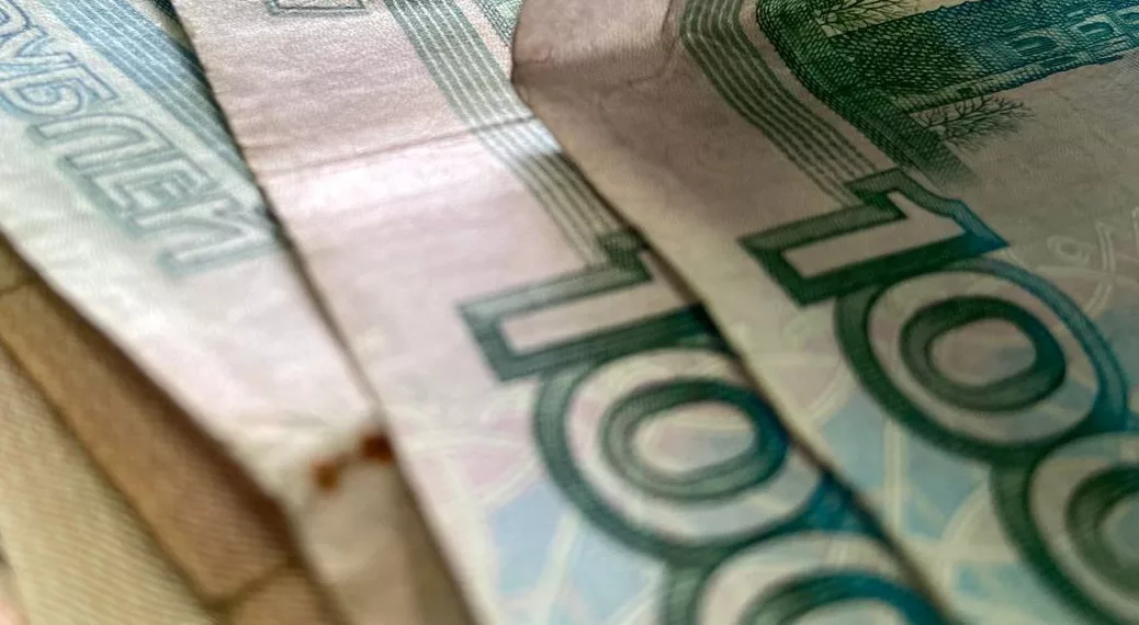 В Новосибирске суд забрал незаконные премии у чиновников