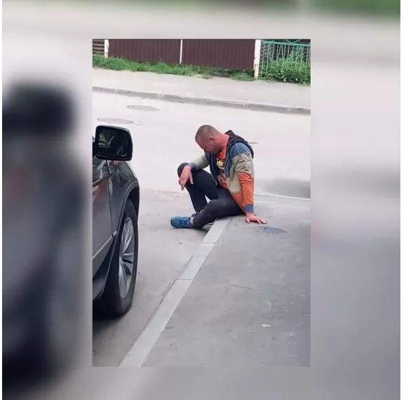 Гвардейцы задержали новосибирца, который украл банку огурцов и ей же отравился